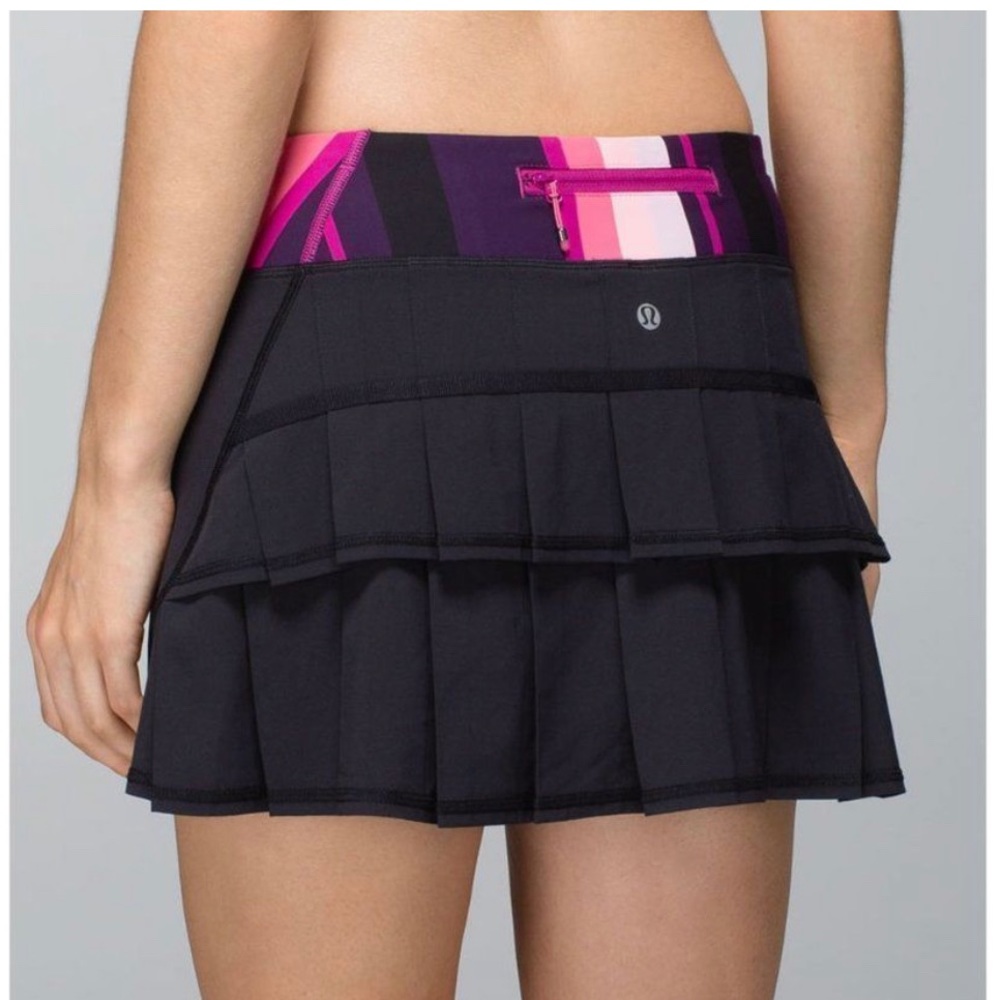Lululemon pace setter skort in black size 6